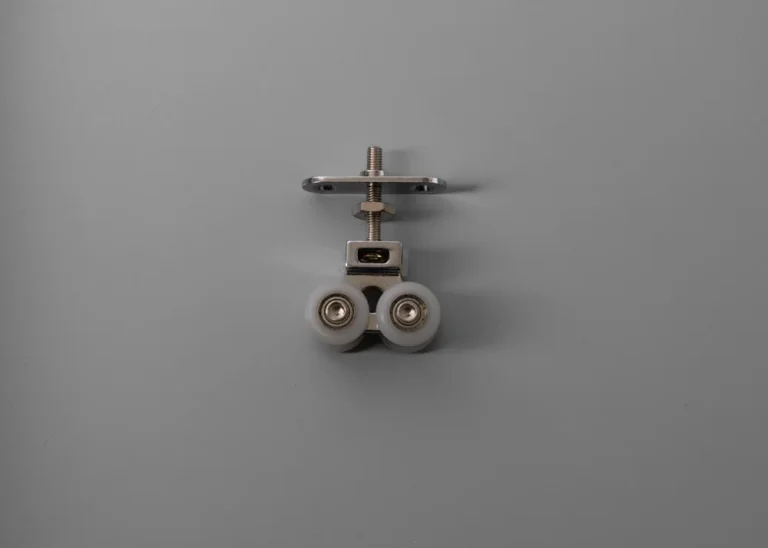 Top rollers and cart for top tracking