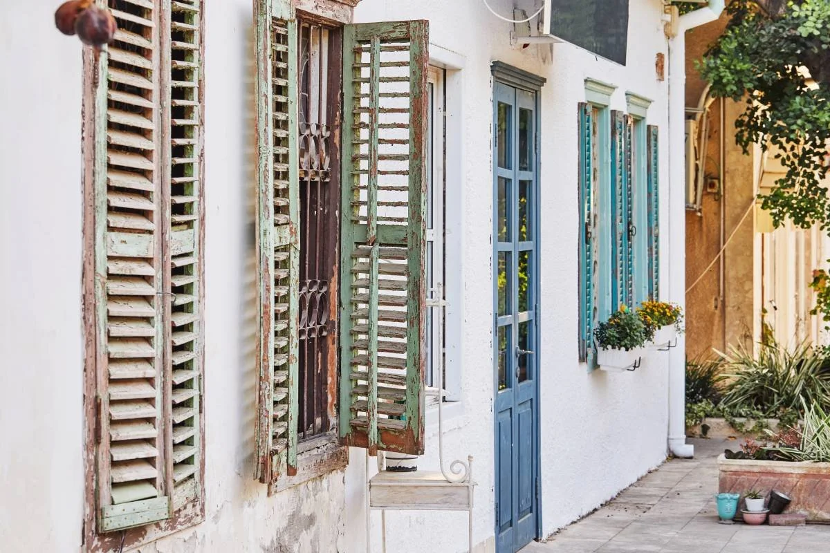 Can you fix broken plantation shutters? Can you replace a blade/louvre? Are they worth repairing? Is it cheaper to buy new ones?